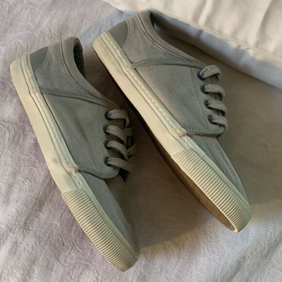 Cat & Jack Sneakers Kids Gray Size 2 - Picture 3 of 11